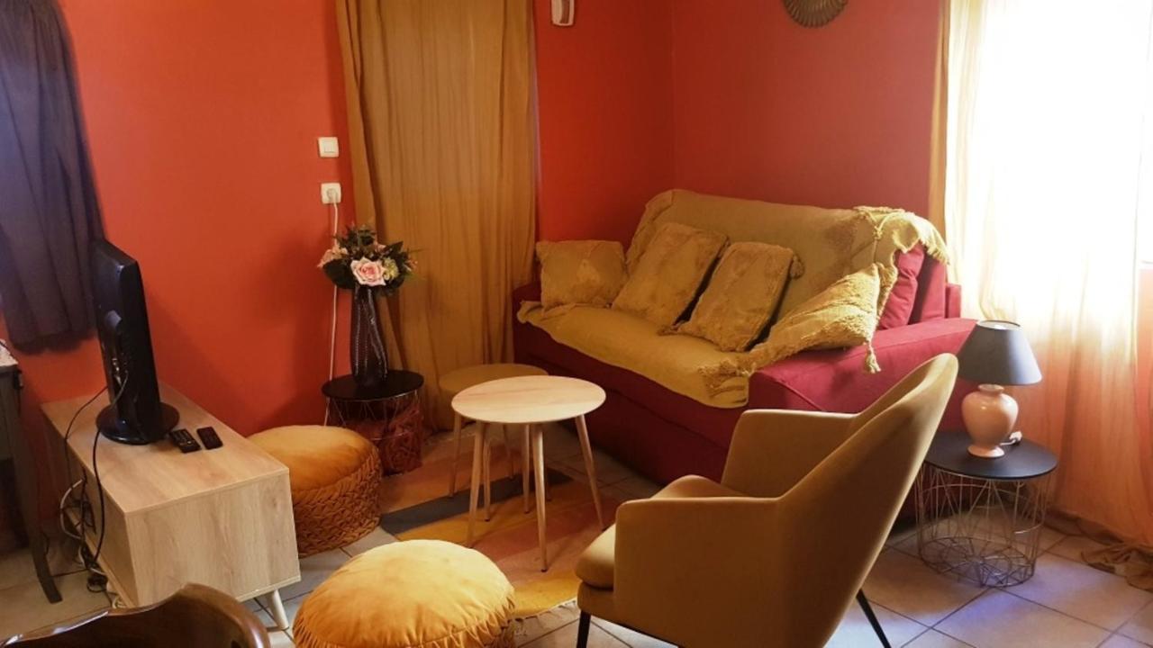 Petit Patio En Centre Ville Nimes Ngoại thất bức ảnh
