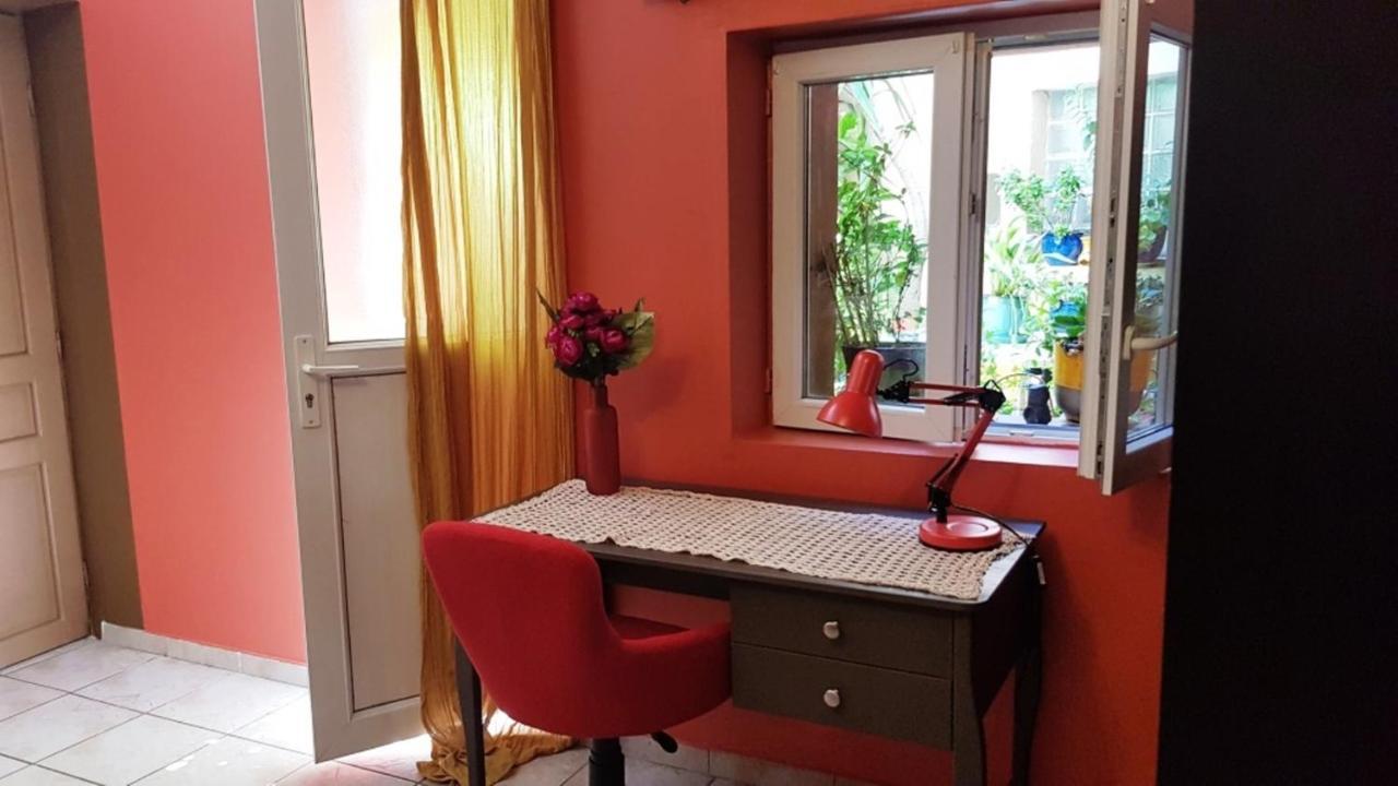 Petit Patio En Centre Ville Nimes Ngoại thất bức ảnh