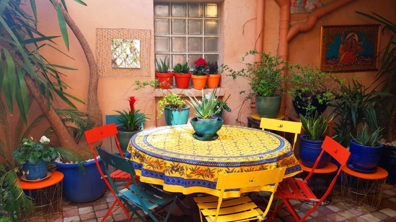 Petit Patio En Centre Ville Nimes Ngoại thất bức ảnh